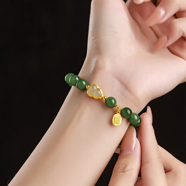 How to choose traditional Chinese style bracelets and what types of bracelets are available